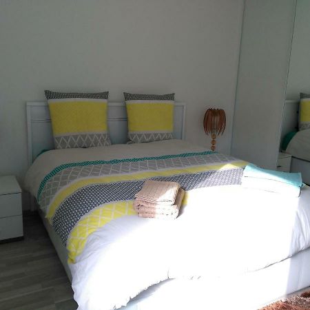 Appartement F3 Avec Parking Privee 圣普列斯特 外观 照片