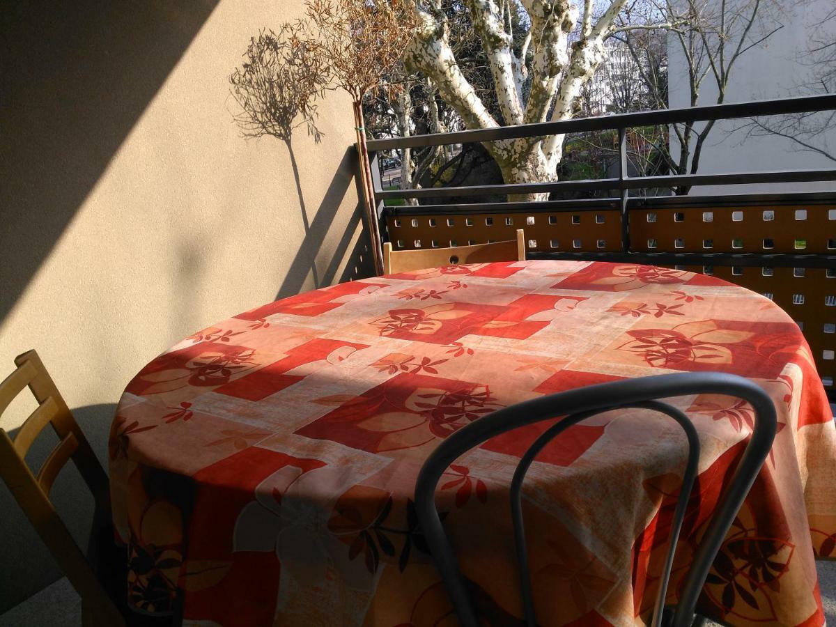 Appartement F3 Avec Parking Privee 圣普列斯特 外观 照片