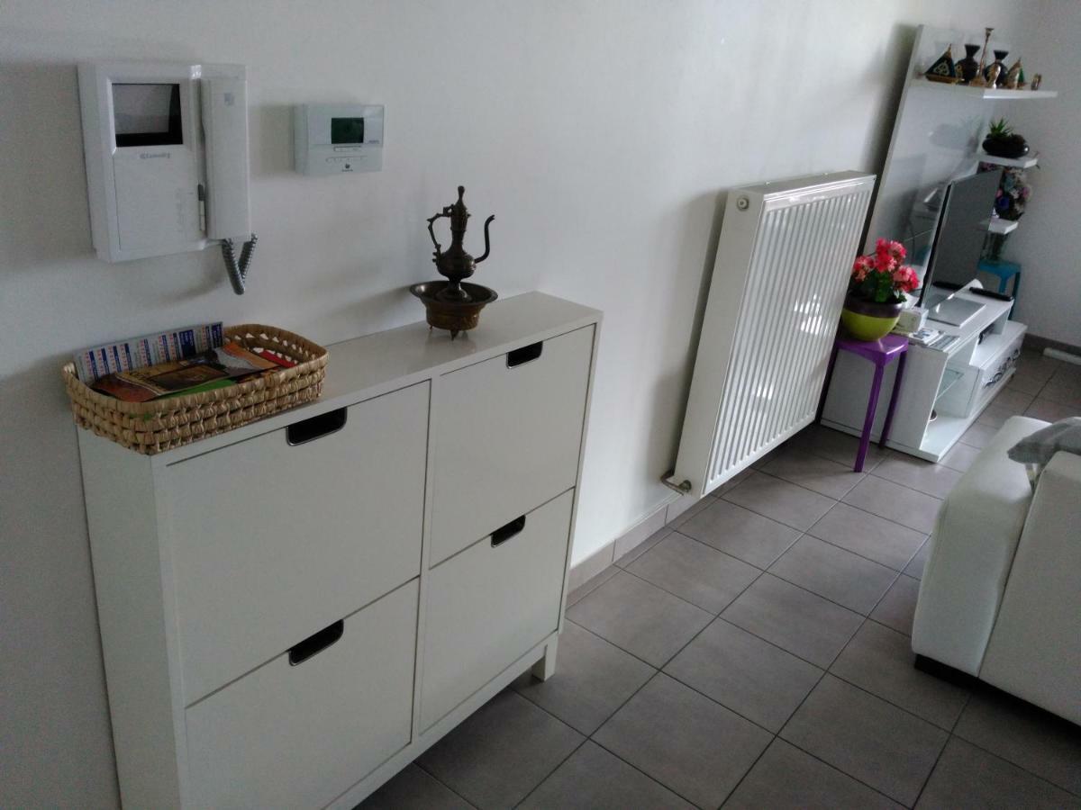 Appartement F3 Avec Parking Privee 圣普列斯特 外观 照片